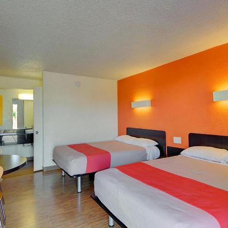 Economy Hotel Plus Оклахома-Сити Экстерьер фото