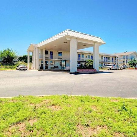 Economy Hotel Plus Оклахома-Сити Экстерьер фото